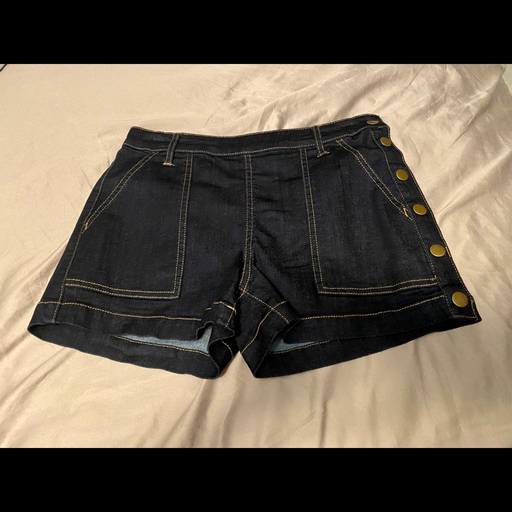 Love, fire denim short